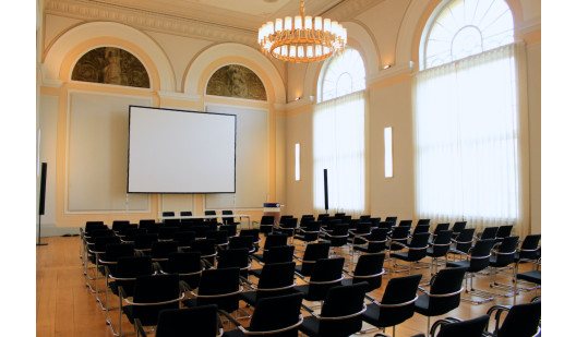 plush74 location scout rental photo film production berlin theater mitte even space hall14