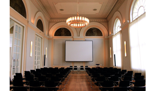 plush74 location scout rental photo film production berlin theater mitte even space hall3