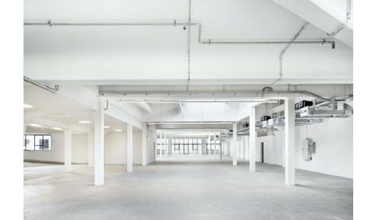 plush74 location scouting film foto eventi noleggio berlino hall3