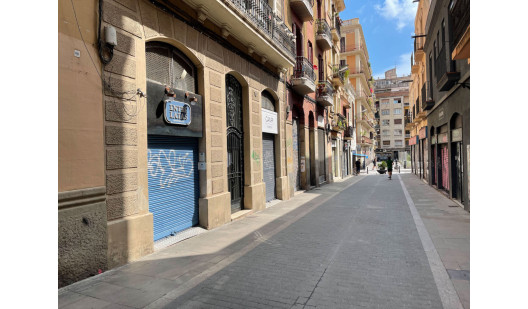 plush74 locations fotofilm produktion deutschland fotostudio berlin00000plush74 locations fotofilm produktion fotostraßen grace barcelona spanien00014