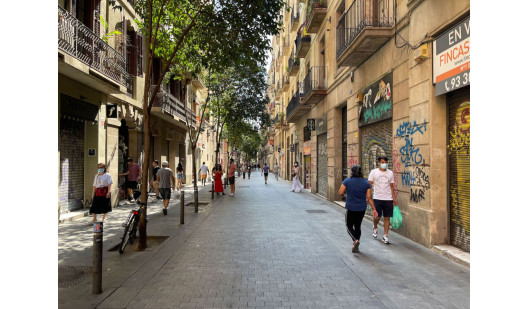 plush74 locations photo film production germany photo studio berlin00000plush74 locations photo film productio photo streets raval barcelona spain00011