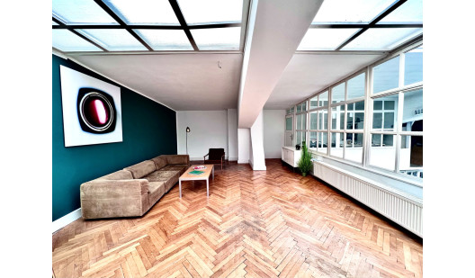 plush74 lofty studio dusseldorf 1