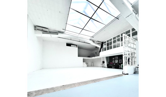 plush74 lofty studio dusseldorf 3