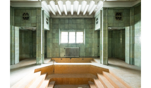 plush74 lost swimming hall east berlin 24 (2)