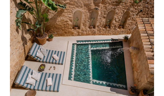 pluche74 magische binnenplaats casa mallorca 1