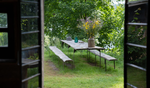 plush74 magical lakeside house 3