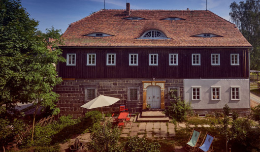 plush74 merchant039s farmhouse 1(1)