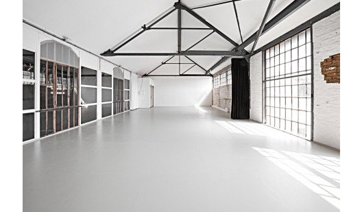 plush74 modern industrial studio 1