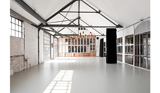 plush74 modern industrial studio 2