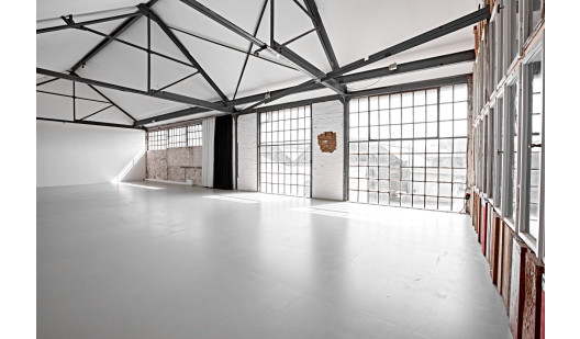 plush74 modern industrial studio 4