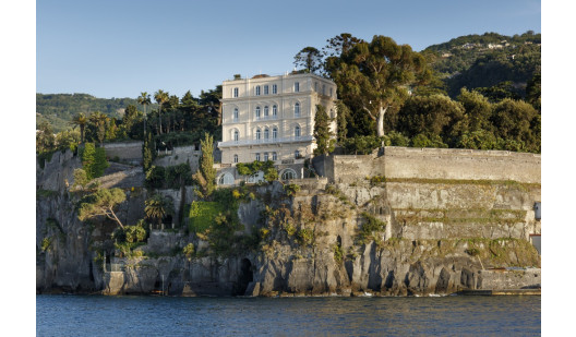 plush74 napoli villa garden 2