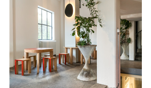 plush74 pastel colour bar zurich 24