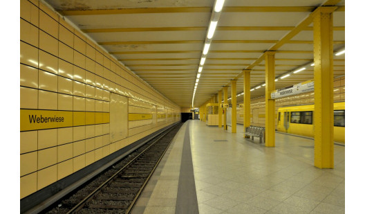 plush74 photo film event location germany berlin subway bhf weberwiese 10