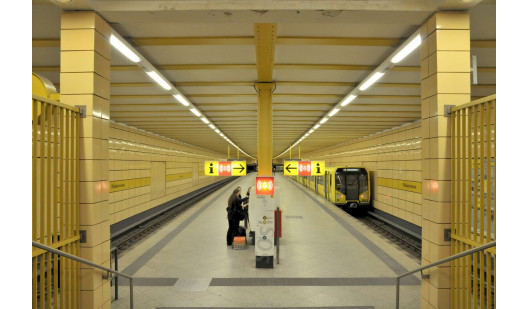 plush74 photo film event location germany berlin subway bhf weberwiese 9