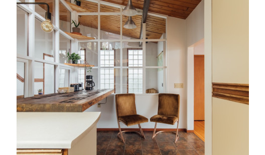 plush74 photo film event location vancouver midcentury private home north vancouver 16