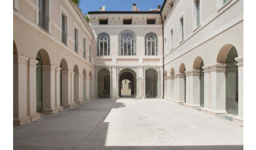 plush74 rental film foto event museum palace italy00037