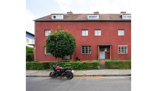 plush74 rental location film photo event village colors city berlin 8