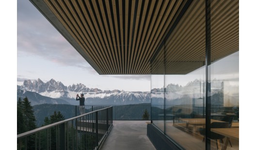 plush74 rental location photo film italy dolomites apartments mountain00020