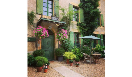 felpa74 alquiler foto cine producción chalet adosado france00002