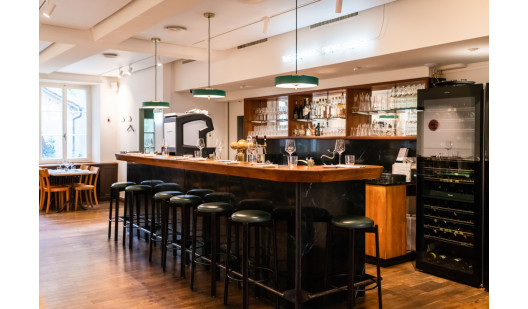 plush74 secret garden and bistro 2