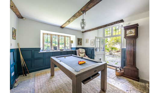 plush74 somerset medieval house 4