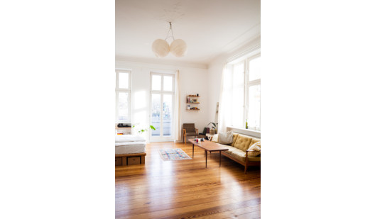 plush74 spacious bright altbau studio 3