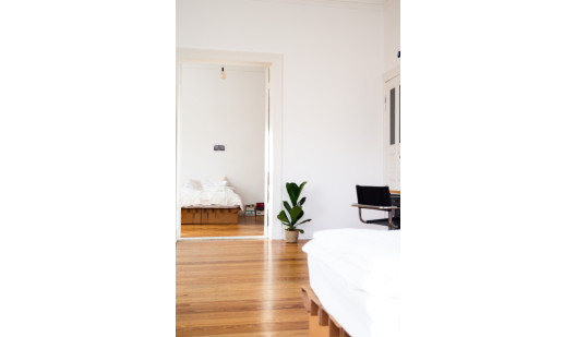 plush74 spacious bright altbau studio 4