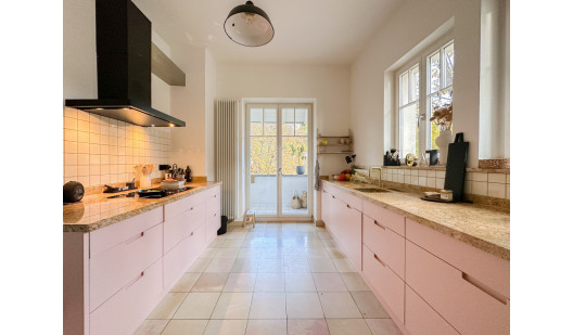 plush74 spacious vintage apartment stuttgart 4