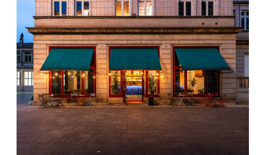 plush74 the contemporary bar 10