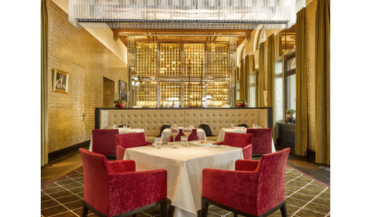 plush74 the luxery restaurant 1(1)