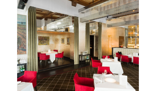 plush74 the luxery restaurant 3(1)