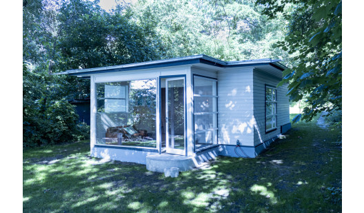 plush74 tiny house by the water 1