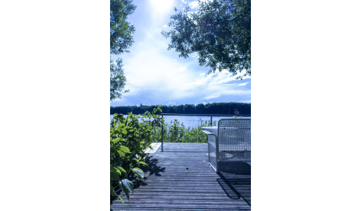 plush74 tiny house by the water 3