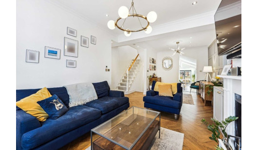 plush74 toothing townhouse 4