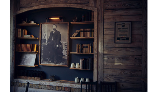 plush74 traditional bar 4