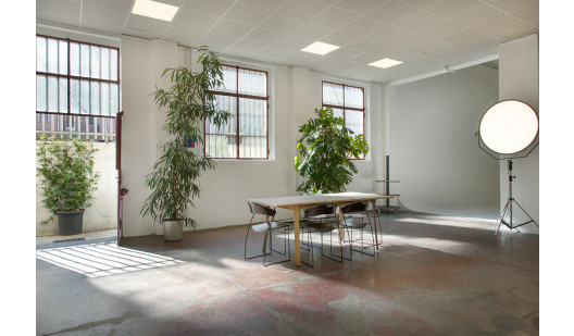 plush74 vibrant milan loft 1