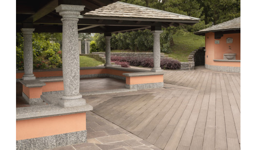 plush74 villa with art garden 36(1)