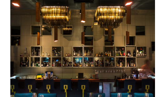 restaurant location berlin plush741