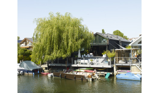 thamesditton silverstein plush74 locations uk29