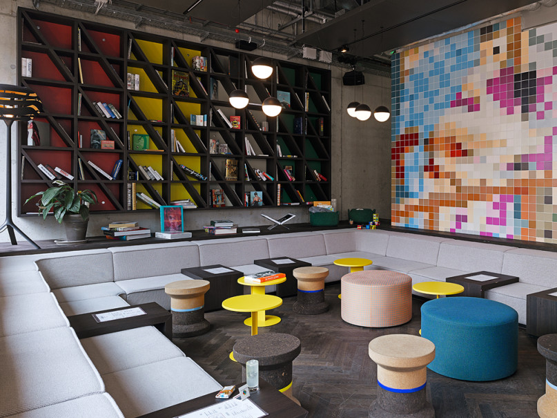 25h langstrasse stephanlemke livingroom small 1