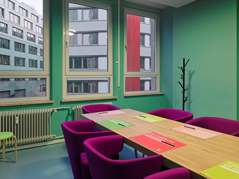 25h trip stephanlemke co working medium 10