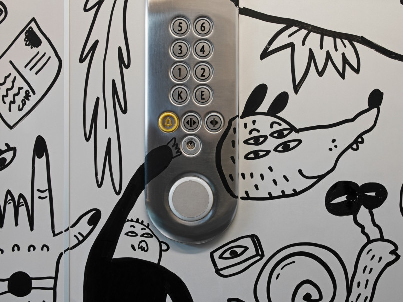 25h trip stephanlemke stairs medium 4