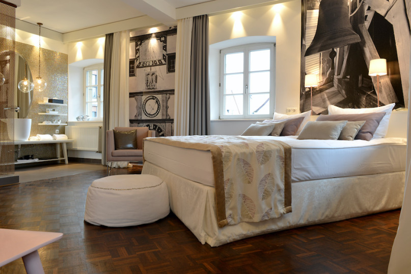 bayern villa boutique hotel home office plush74 4