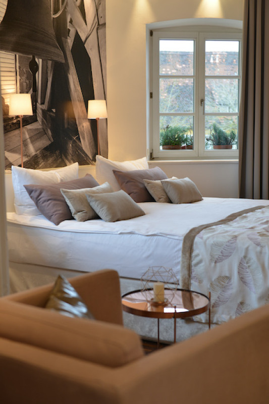 bayern villa boutique hotel home office plush74 7