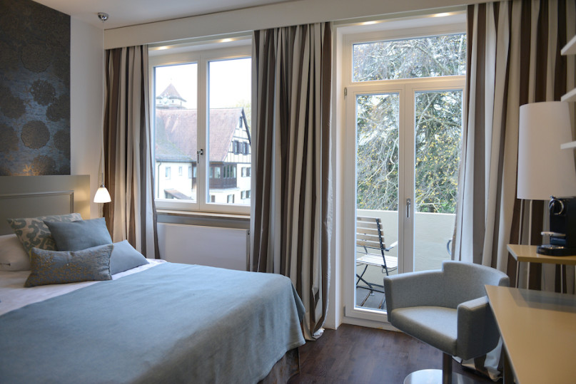 bayern villa boutique hotel home office plush74