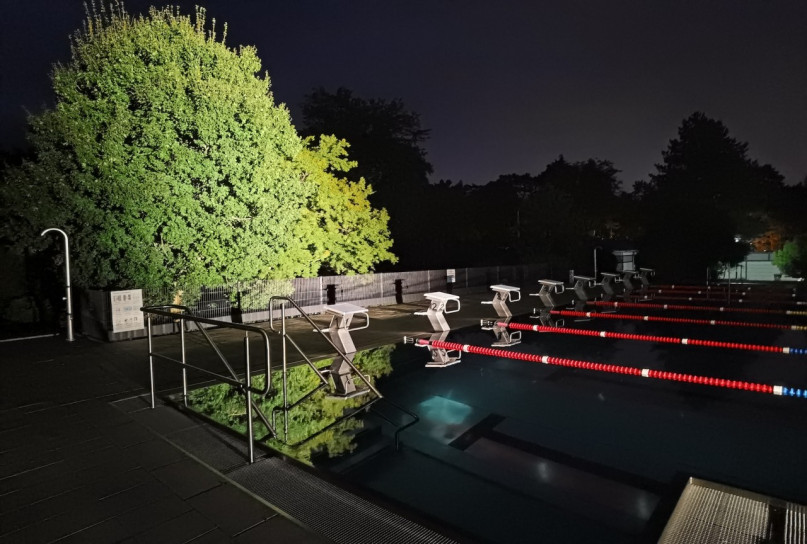 berlinlocationplush745jpeg15