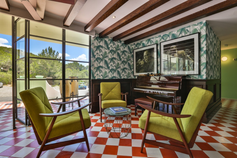 cubanitohotelibizaplush74location 54 3