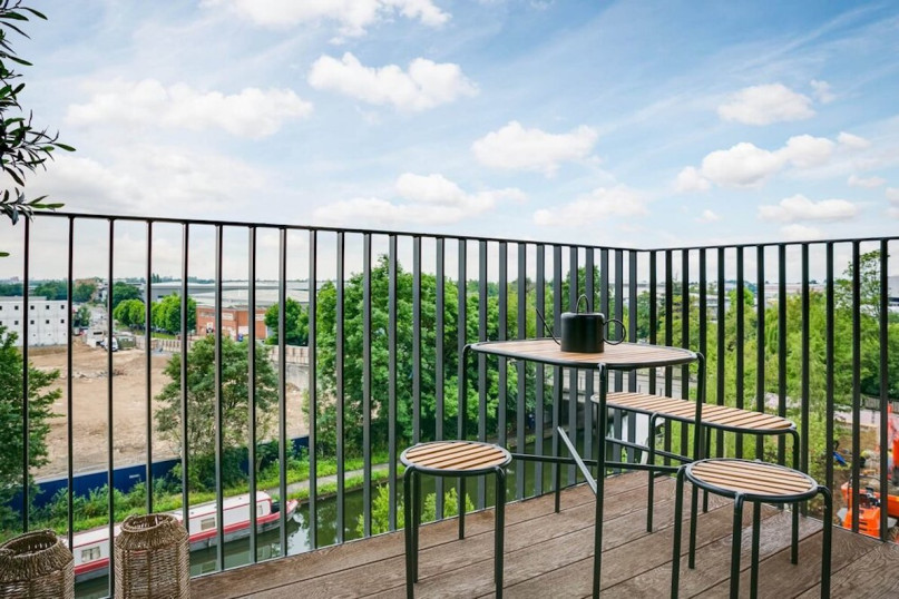 greenfordquay silverstein plush74 locations uk36