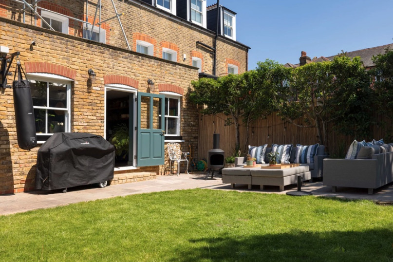 heaver house back of house