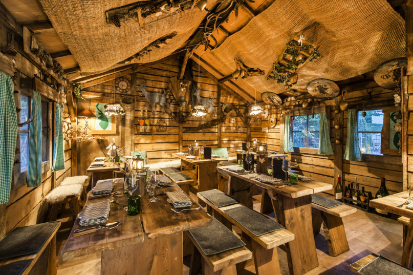 jagdhutte gesamt innen 2